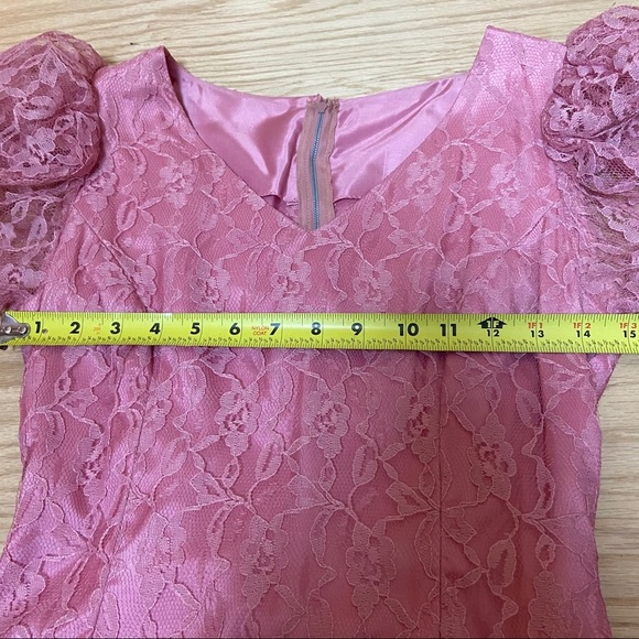 Vintage Pink Lace Dress with Bow on Back - 6 - Picture 10 of 12